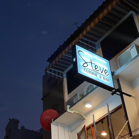 Steve Lady Hostel Bangkok Bagian luar foto