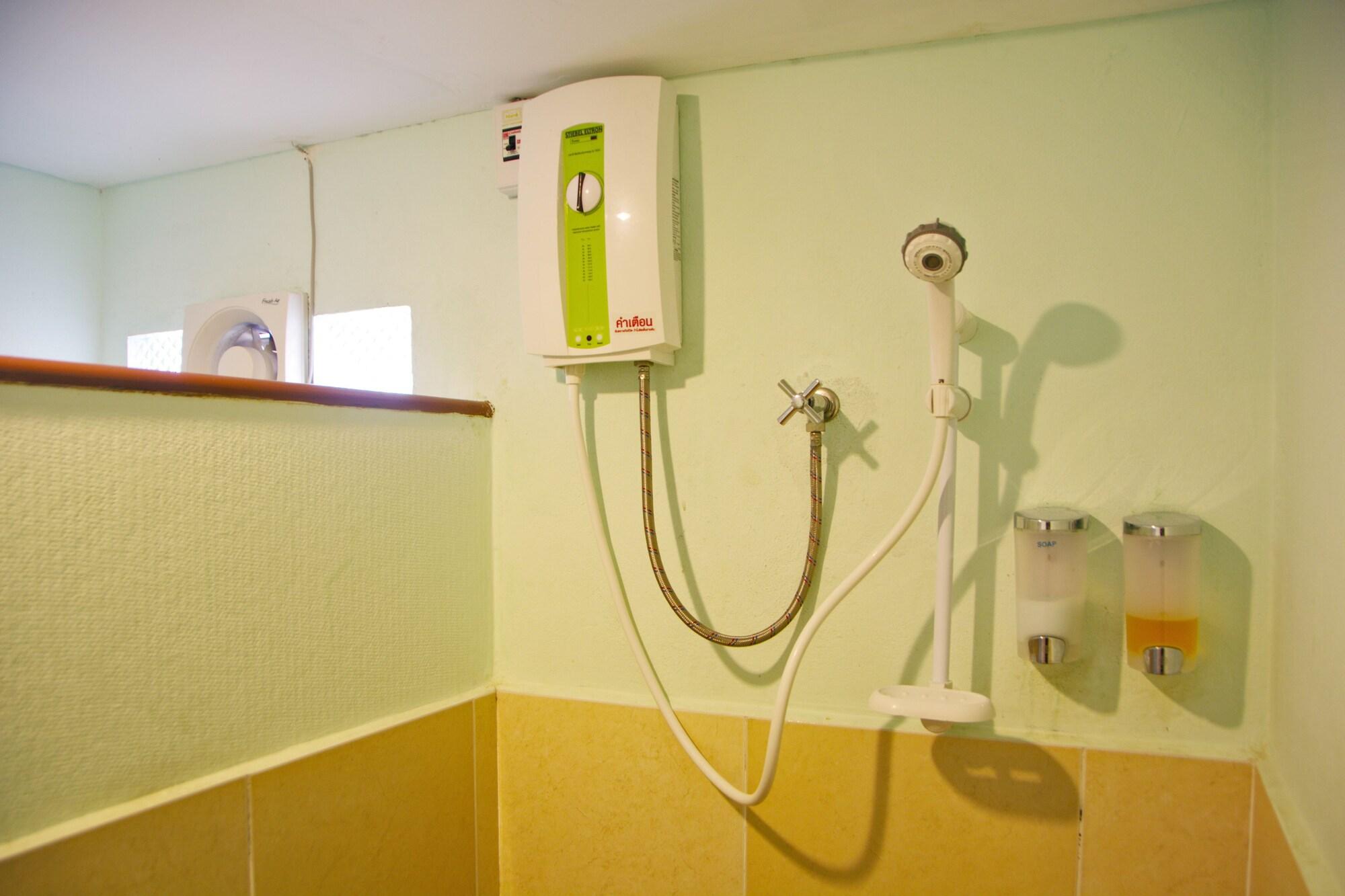Steve Lady Hostel Bangkok Bagian luar foto