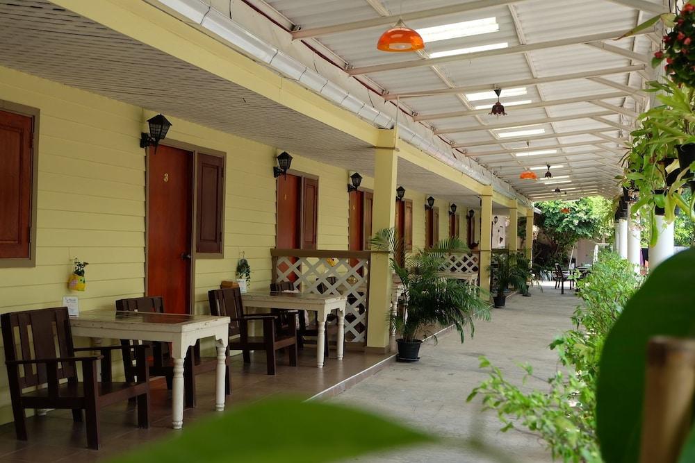 Steve Lady Hostel Bangkok Bagian luar foto