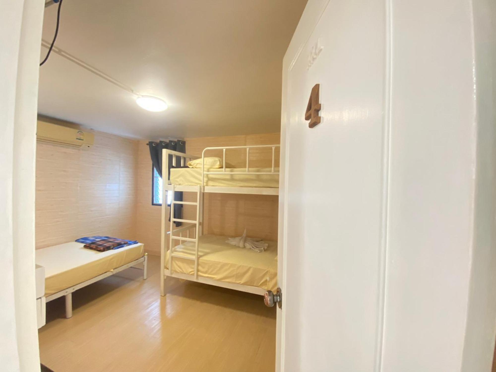 Steve Lady Hostel Bangkok Bagian luar foto