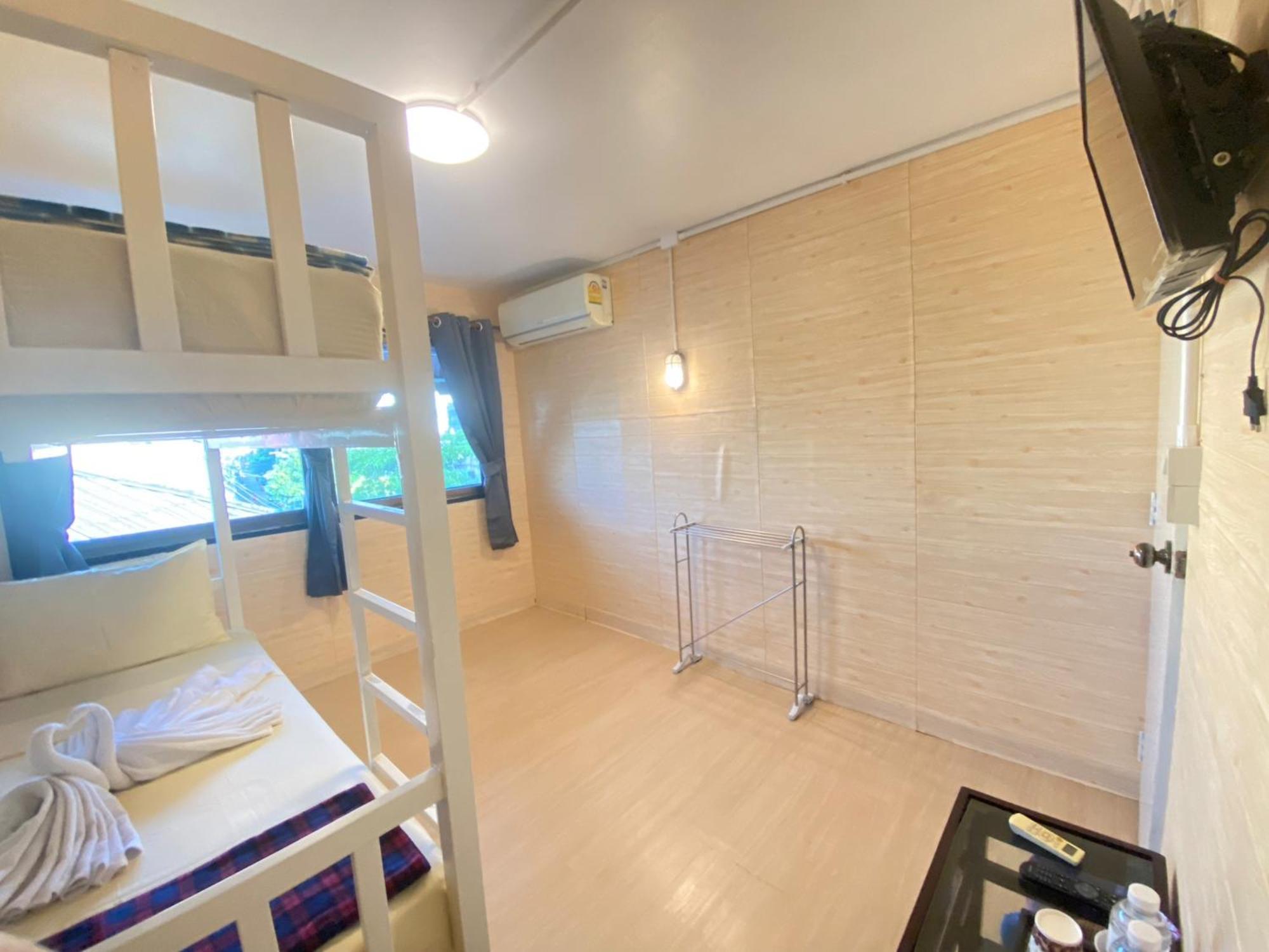 Steve Lady Hostel Bangkok Bagian luar foto