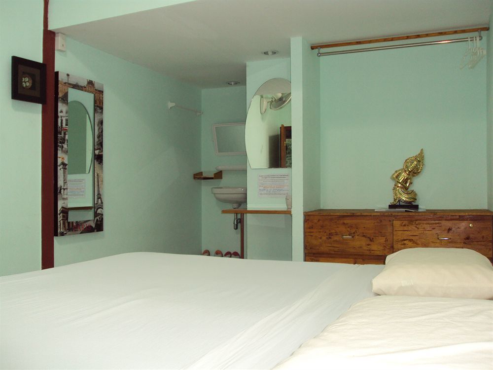 Steve Lady Hostel Bangkok Bagian luar foto
